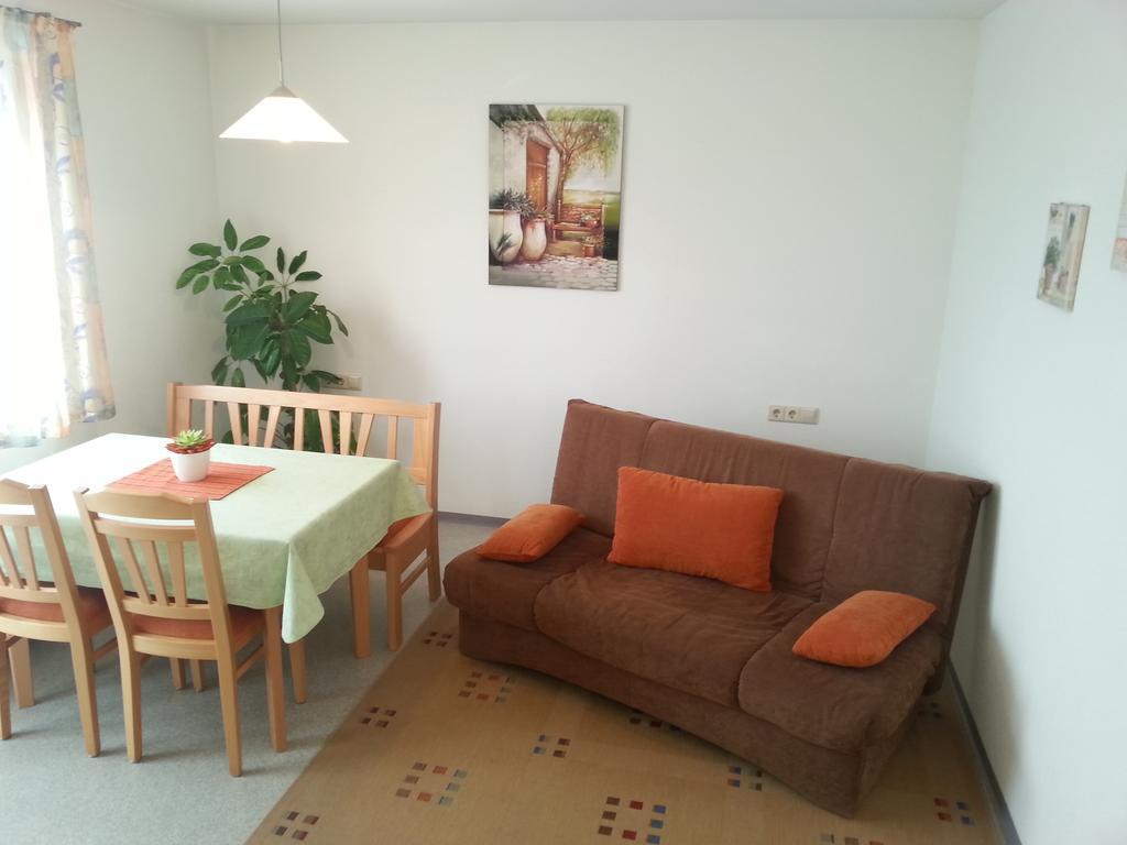 Ferienwohnung Taubertal Familie Arold Creglingen Bagian luar foto